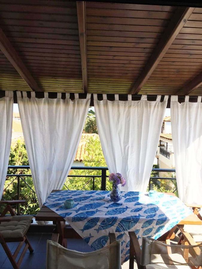 Beach Front Apartment In Пефкохори Экстерьер фото
